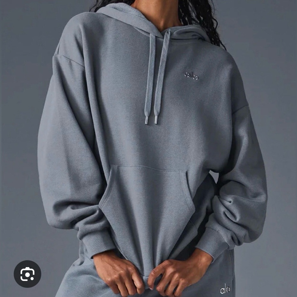 ALO Yoga Accolade Steel Gray Hoodie Sweatshirt. Size S. NWOT. Sold out!!